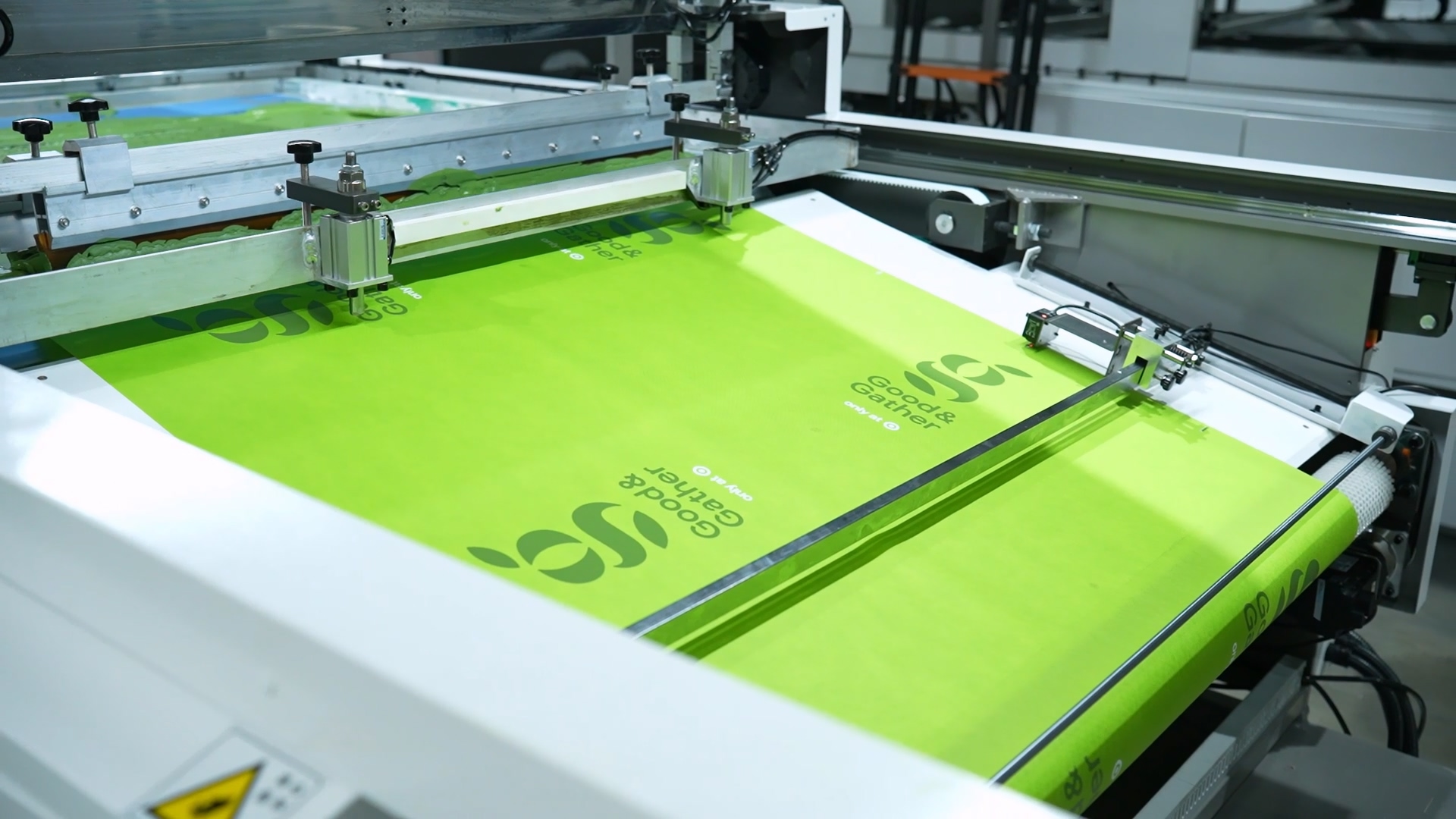Two Color Automatic Screen Printing Machine Precision Printing for Nonwoven Web