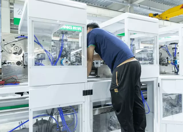 OYANG XC Nonwoven Handle Bag Machine